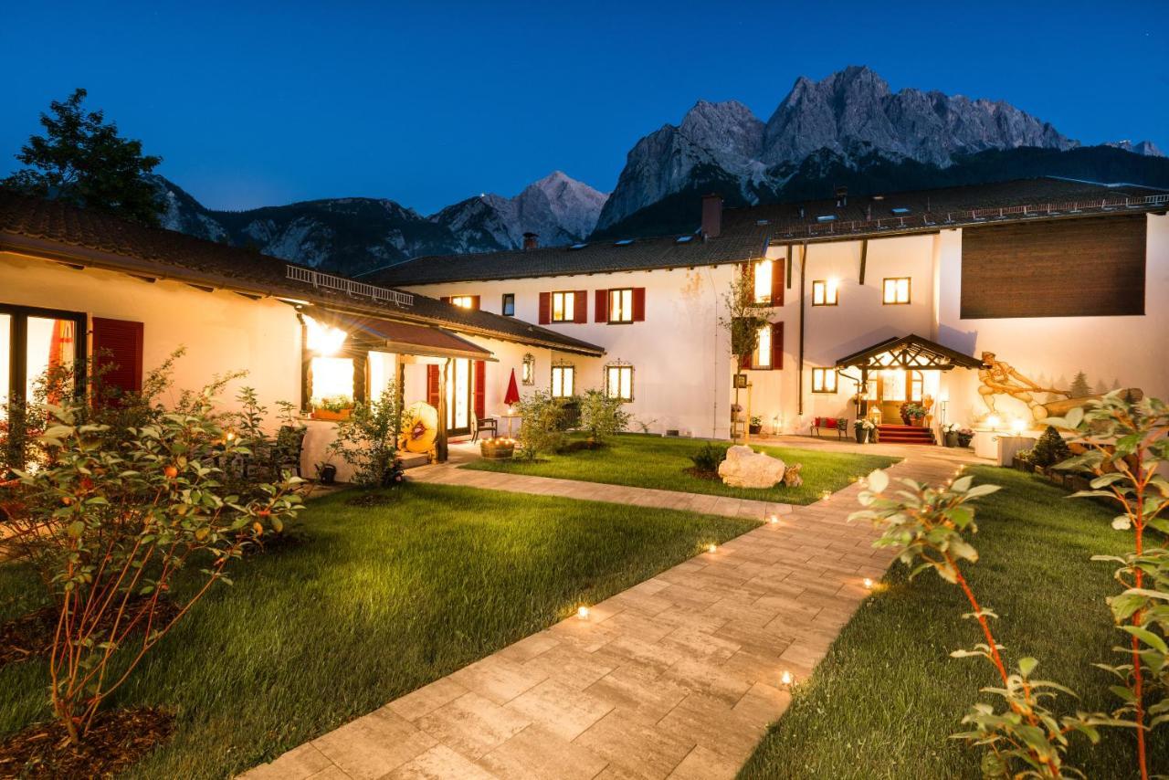 Bayern Resort Hotel - Adults Only - Mit Zugspitzblick - Eibsee-Naehe - Wellnessbereich - Naturpool Im Sommer Grainau Ngoại thất bức ảnh